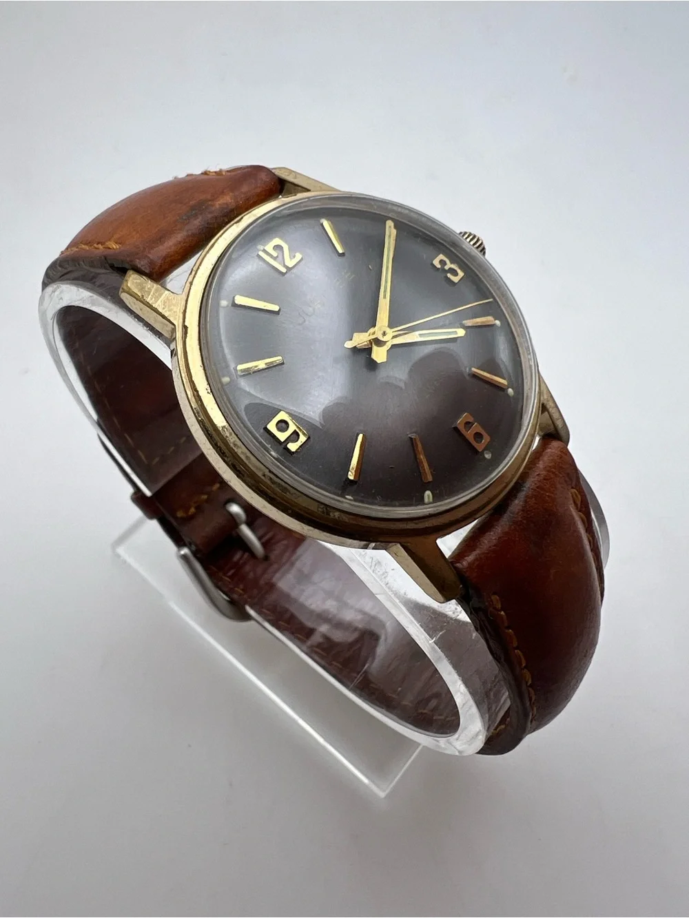 Jubilee Vintage Gold-Tone Wristwatch with Brown Leather Strap
